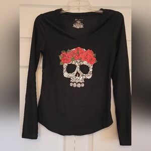 Black Long-sleeved V-neck Skull With Roses Shirt